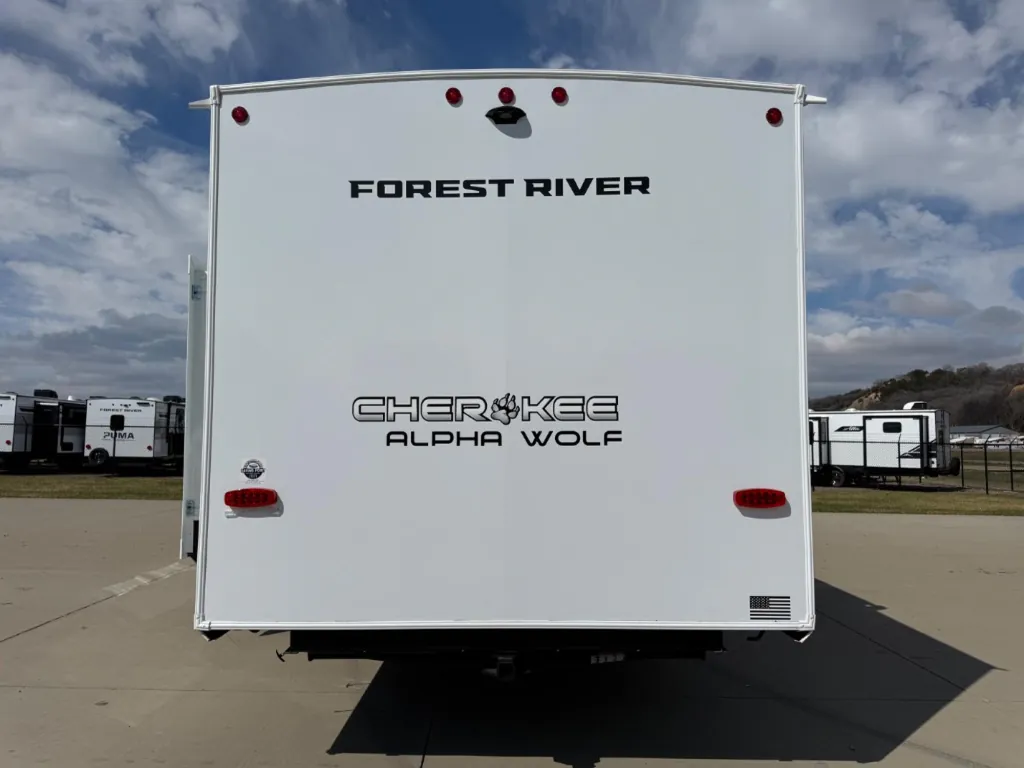 2026 Forest River Cherokee Alpha Wolf 25RB, Photos photo 7