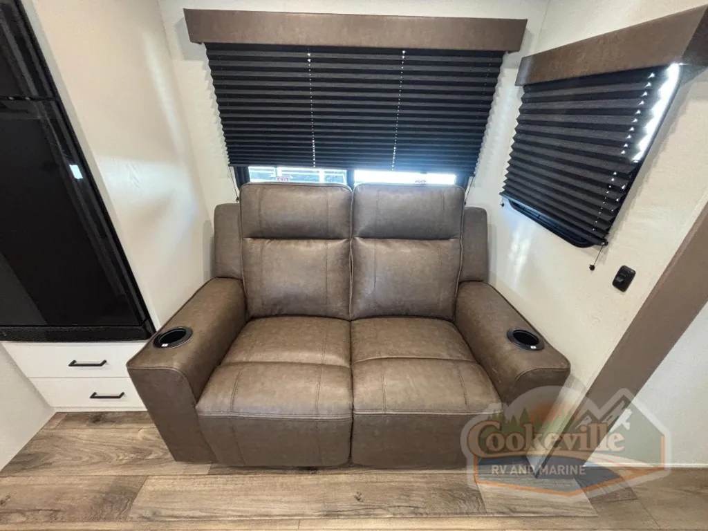 2027 Grand Design Momentum MAV 30MAV, Photos photo 9