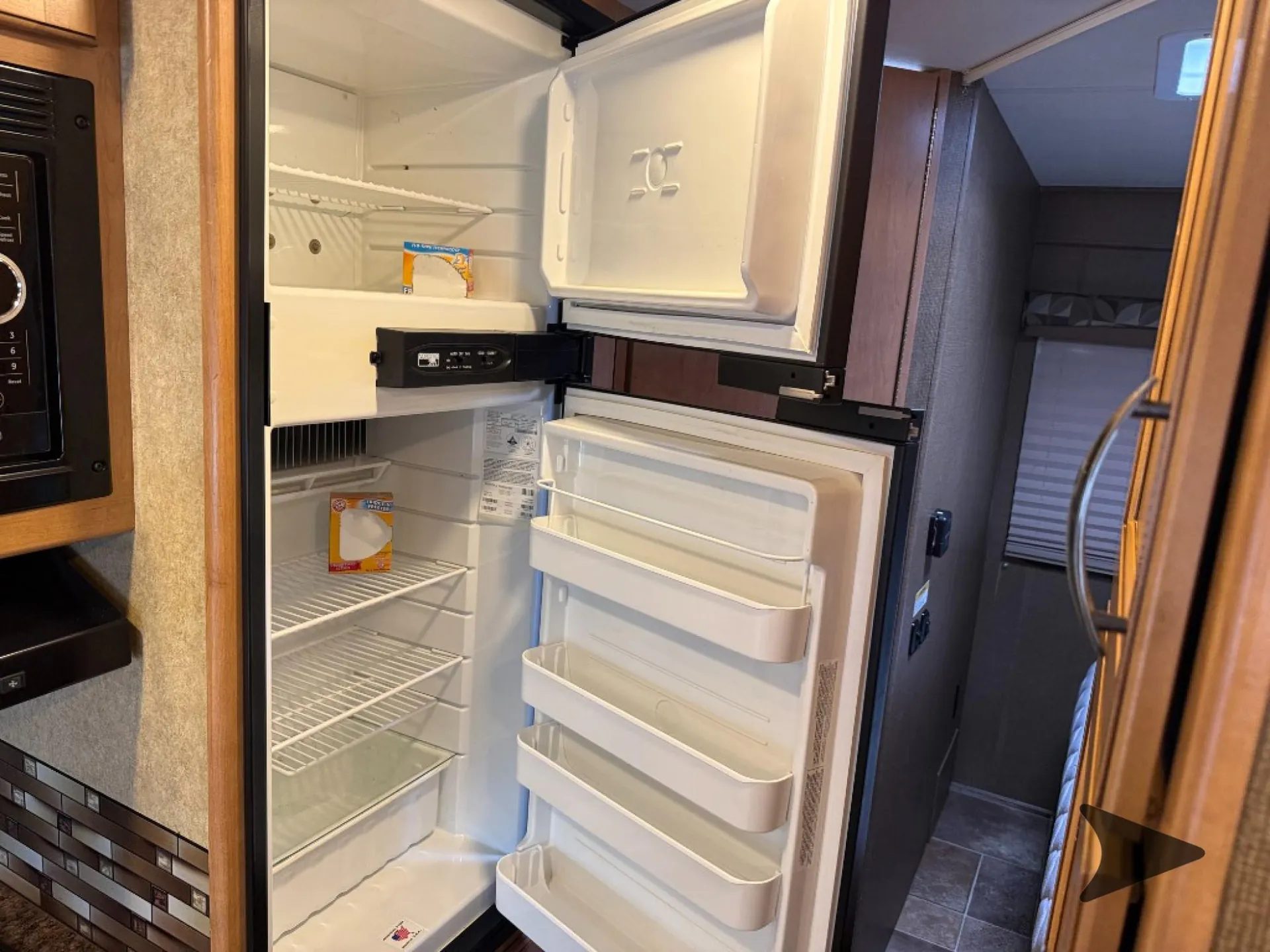 2017 Thor Motor Coach Chateau 22B - Photo 4