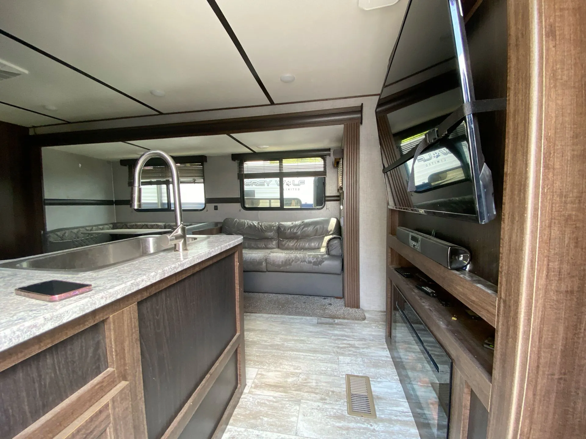 2019 CrossRoads Zinger 328SB - Photo 4