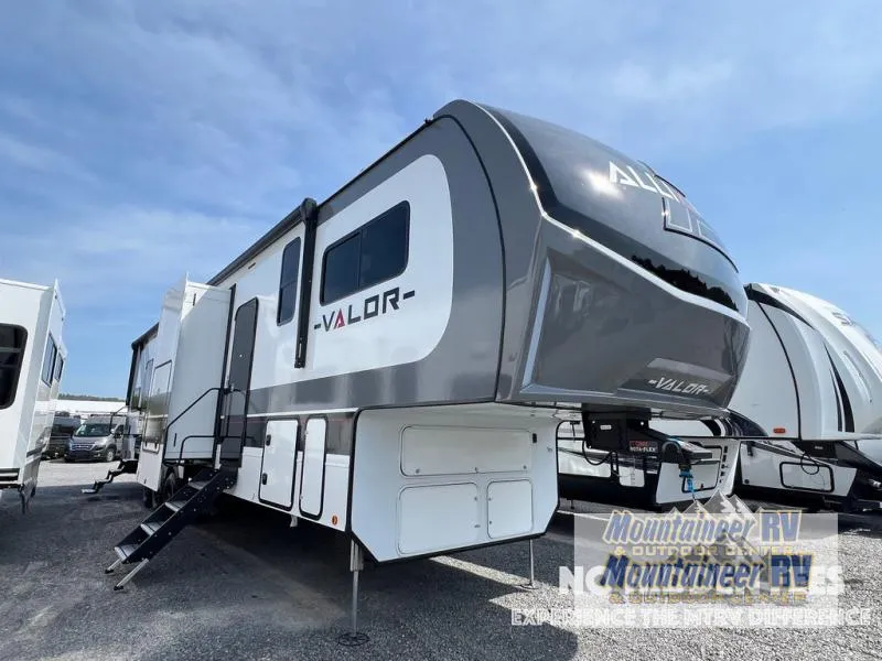2025 Alliance RV Valor 40V13 - Photo 3