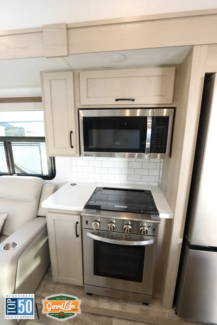 2024 Forest River Rockwood Signature 372RL - Photo 4