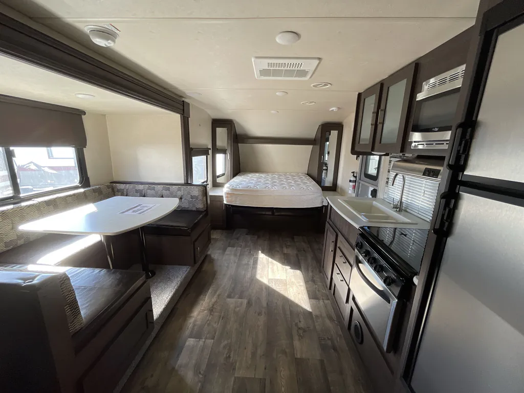 2018 Forest River Wildwood X-Lite 233RBXL, Photos photo 3