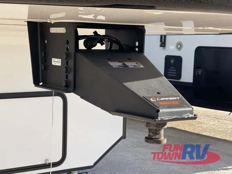 2025 KZ Durango 341RPT - Photo 3