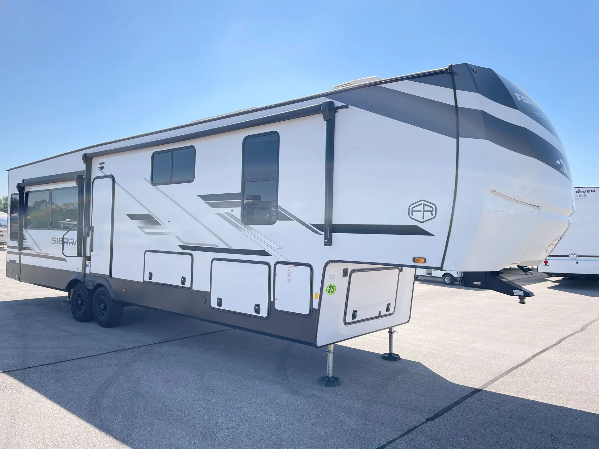 2025 Forest River Sierra 4003MB