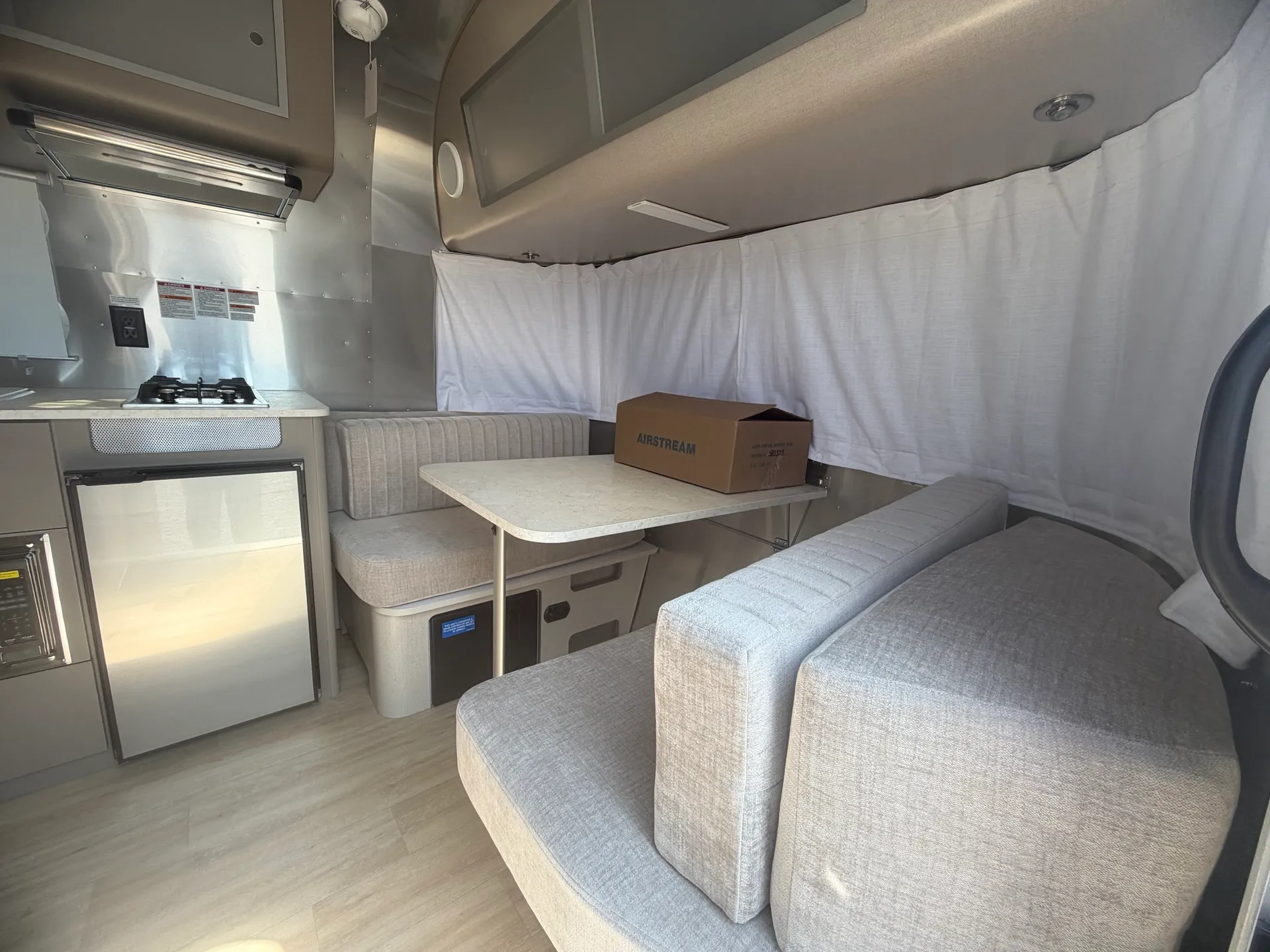 2027 Airstream Caravel 16RB - Photo 2