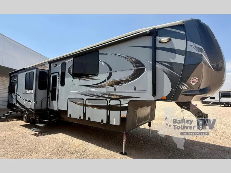 2016 Heartland Cyclone Used    4150 - Main photo