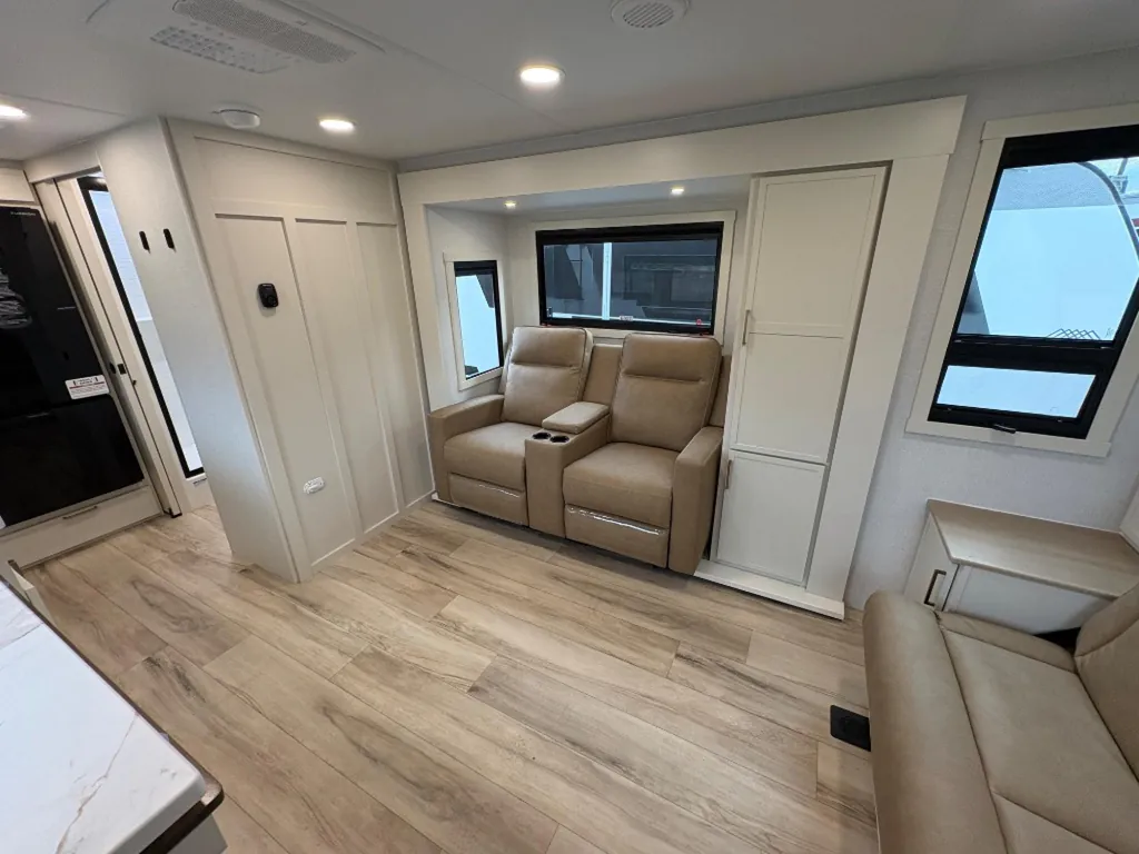 2026 Brinkley Model Ix 20X, Photos photo 9