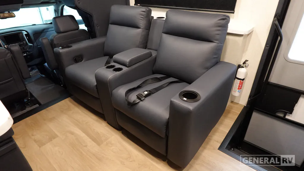 2027 Nexus Rebel Air 30R, Photos photo 19