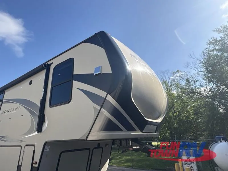 2019 Keystone Montana High Country 385BR - Photo 3