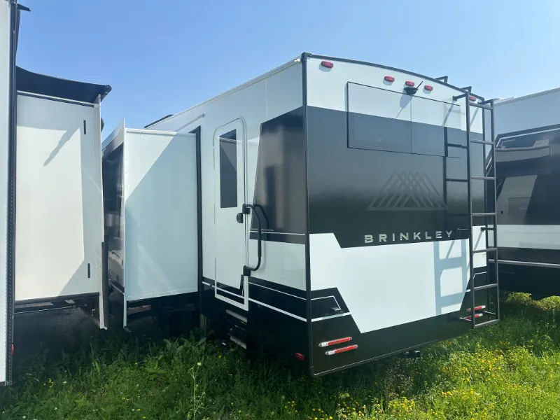 2026 Brinkley Model Z 2810, Photos photo 4
