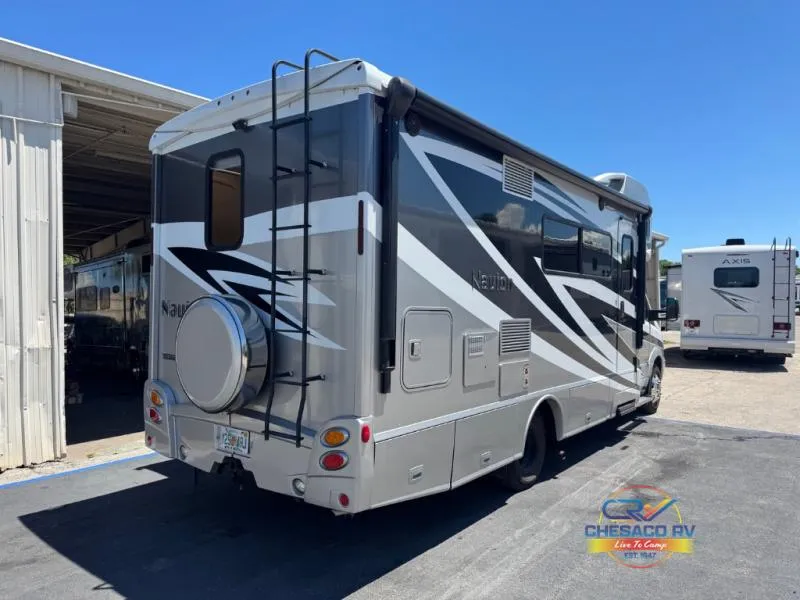 2016 Winnebago Navion 24M - Photo 4