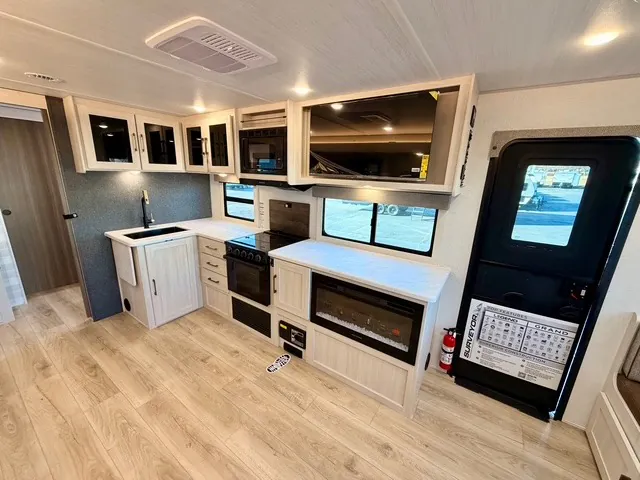 2027 Forest River Grand Surveyor 253RLS, Photos photo 23