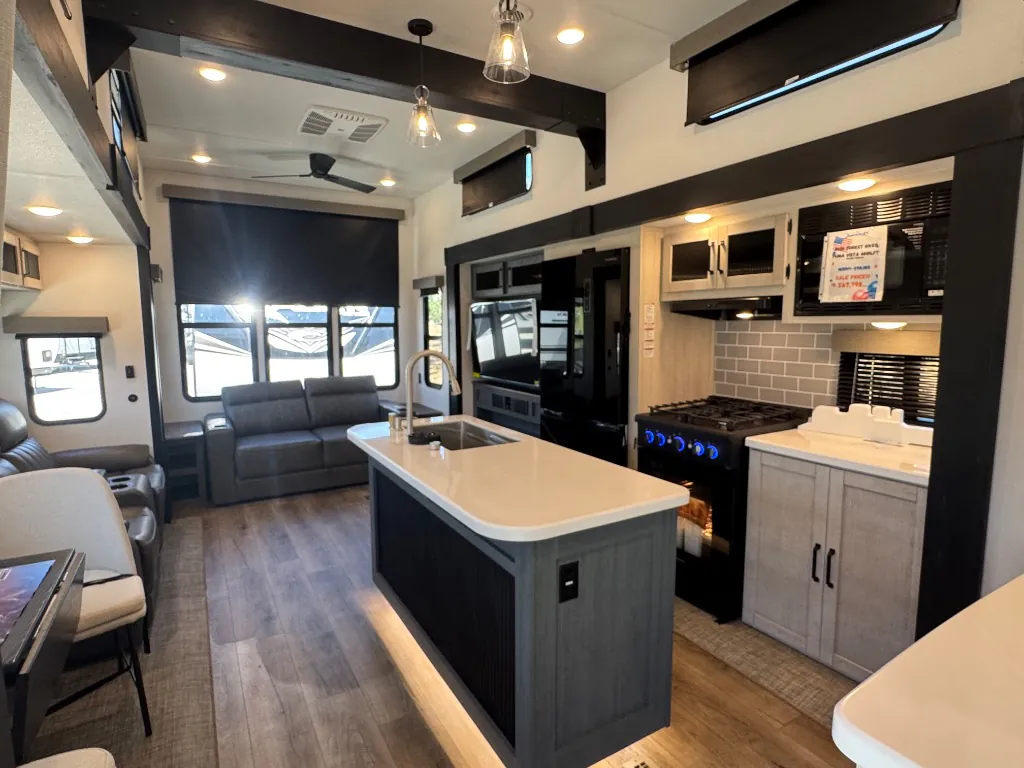 2026 Forest River Puma Vista 401RLFT — Photo 5