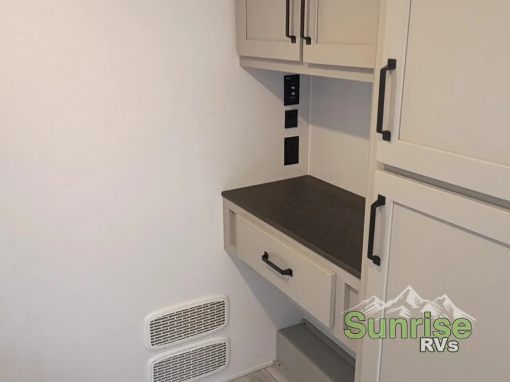 2026 Keystone Montana High Country 385BR, Photos photo 16
