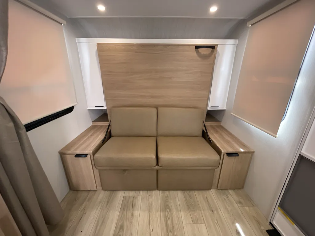 2027 Winnebago Micro Minnie 2108DS, Photos photo 9