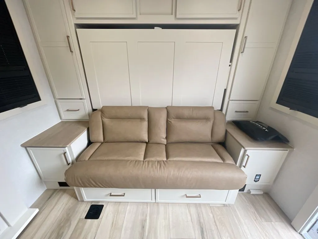 2026 Brinkley Model Ix 20X, Photos photo 5