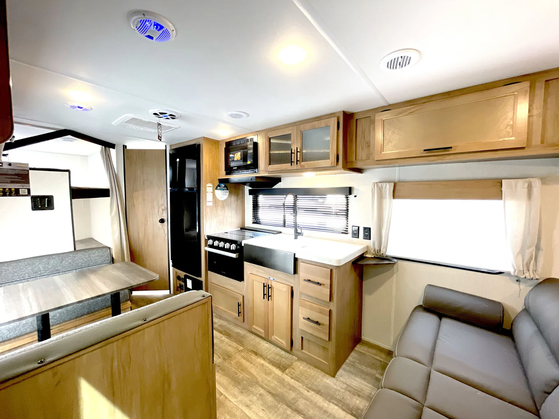 2023 Forest River Cherokee Grey Wolf 26DJSE — living area main