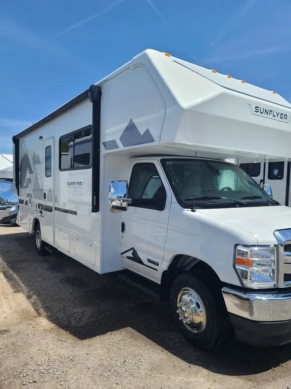 2026 Winnebago Sunflyer 26FE - Photo 4