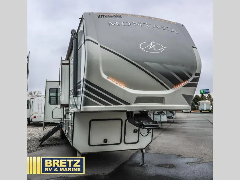 2023 Keystone Montana 3901RK - Photo 2