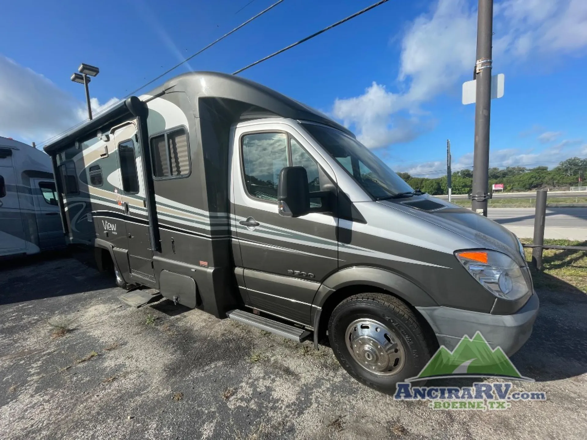 2010 Winnebago View 24D - Photo 2