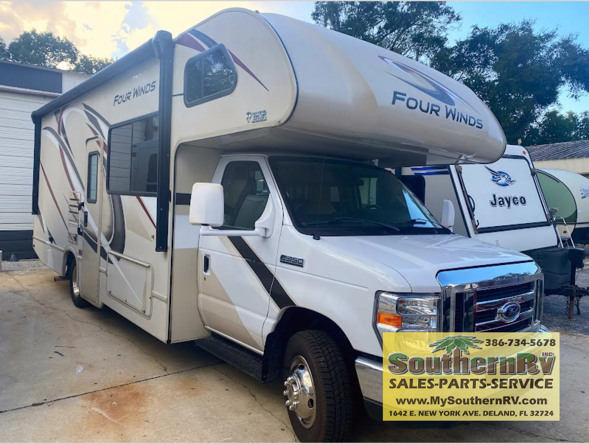 2019 Thor Motor Coach Four Winds 26B - Photo 2