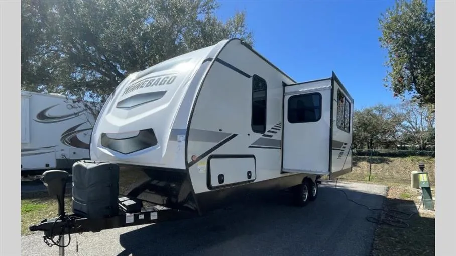 2022 Winnebago Minnie 2201MB - Photo 4