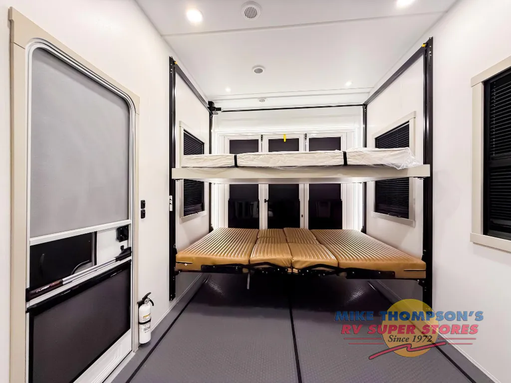 2026 Brinkley Model G 3950, Photos photo 21