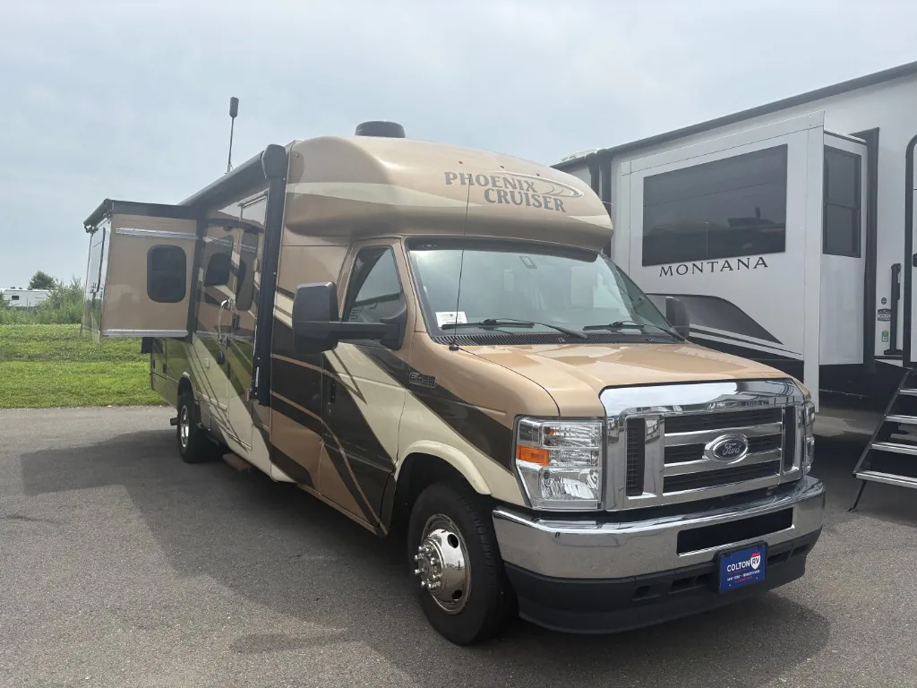 2022 Phoenix Cruiser 2351D - Photo 2
