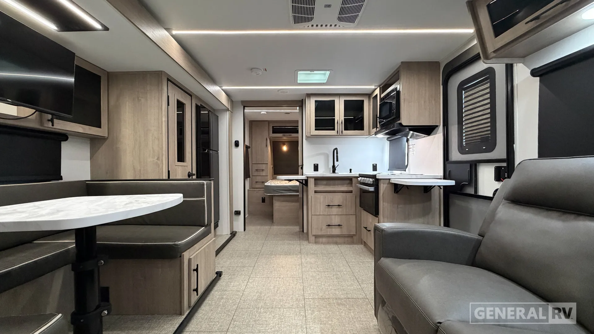 2025 Grand Design Imagine XLS 25DBE - Photo 3
