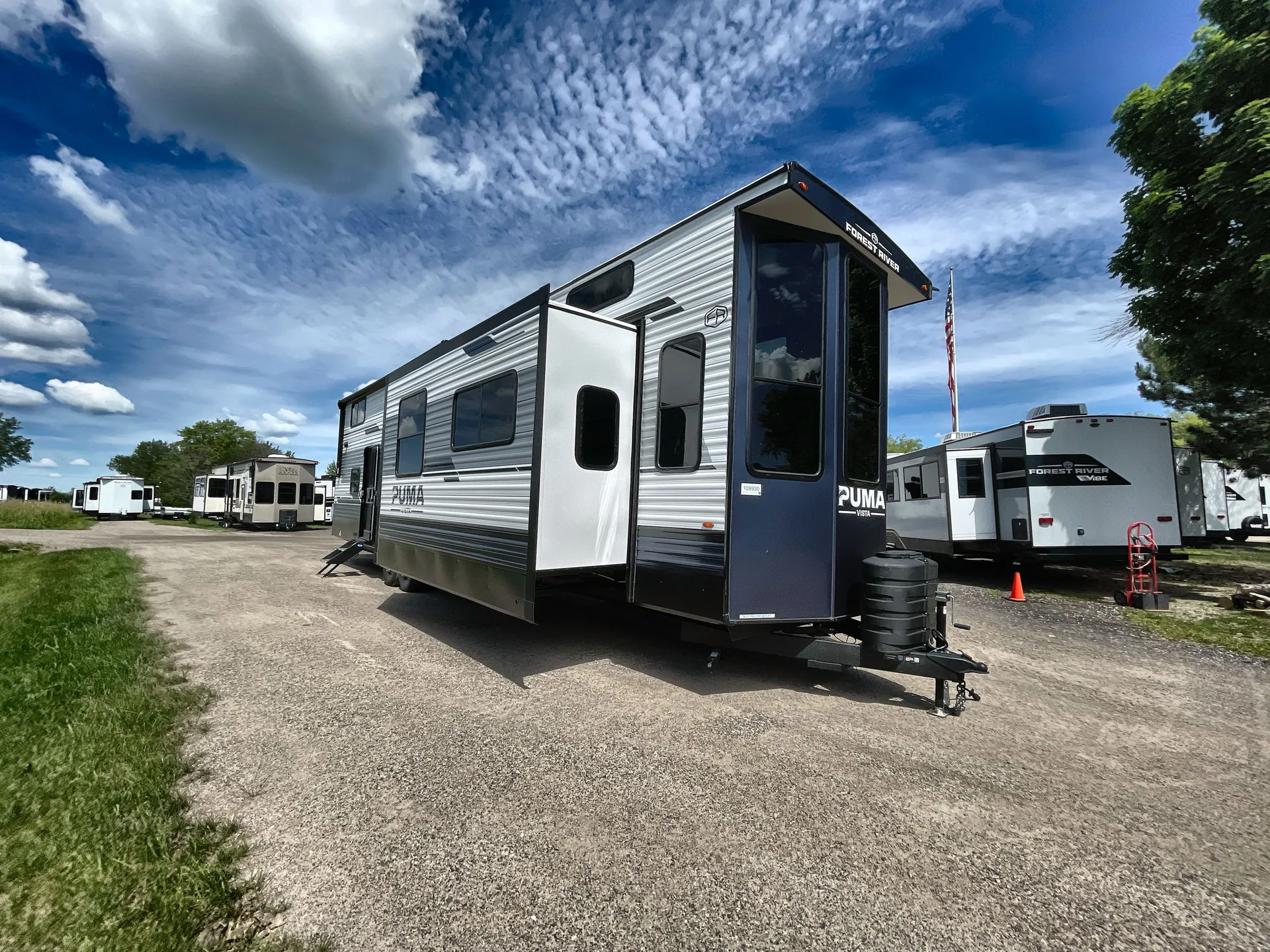 2027 Forest River Puma Vista 402LFT