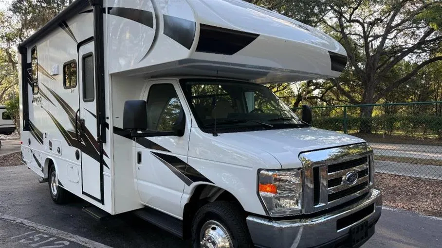 2024 Jayco Redhawk SE 22C - Photo 2