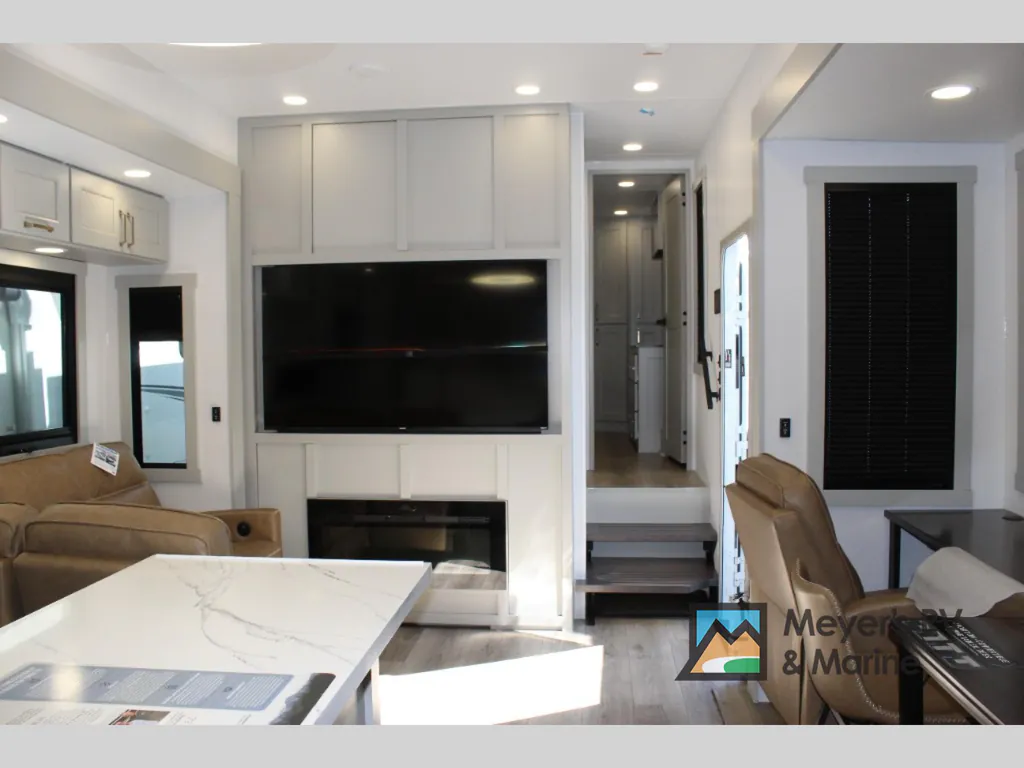 2026 Brinkley Model G 3970, Photos photo 6