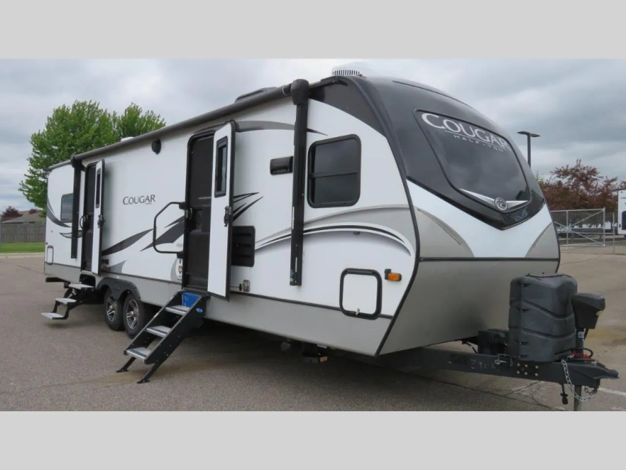 2020 Keystone RV Cougar Half-Ton 29FKD - Photo 2