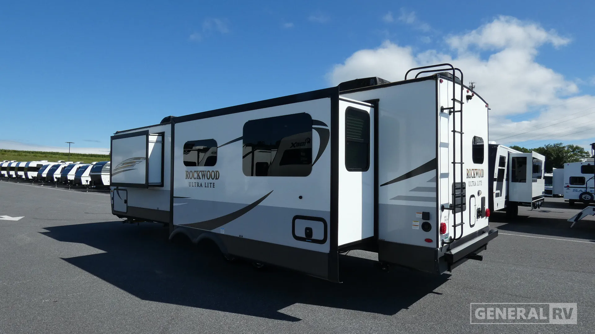 2021 Forest River Rockwood Ultra Lite 2902SW - Photo 4
