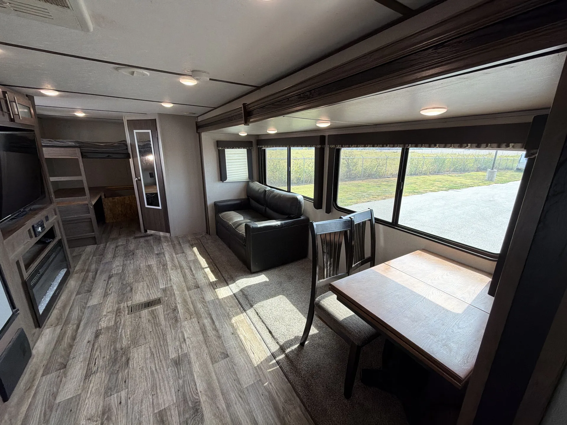 2019 Keystone Hideout 29DFS — living area main
