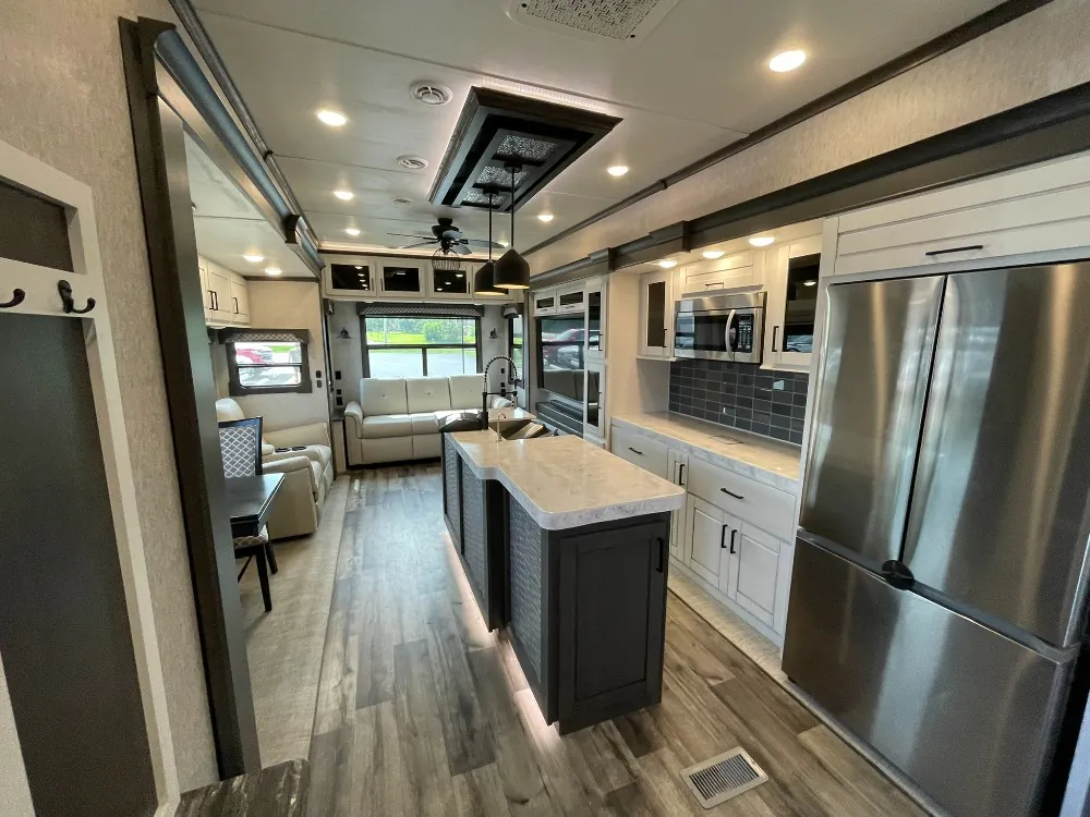 2024 CrossRoads Redwood RW4120GK - Photo 3