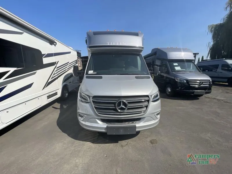 2024 Tiffin Wayfarer 25 RLW - Photo 4