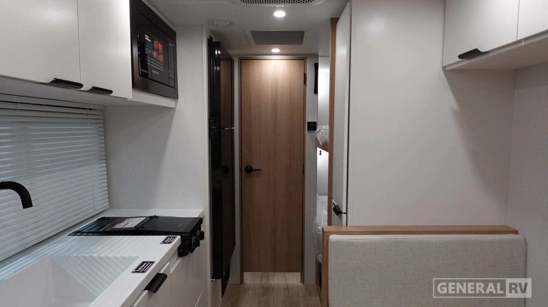 2027 Winnebago Micro Minnie 1800BH - Photo 3