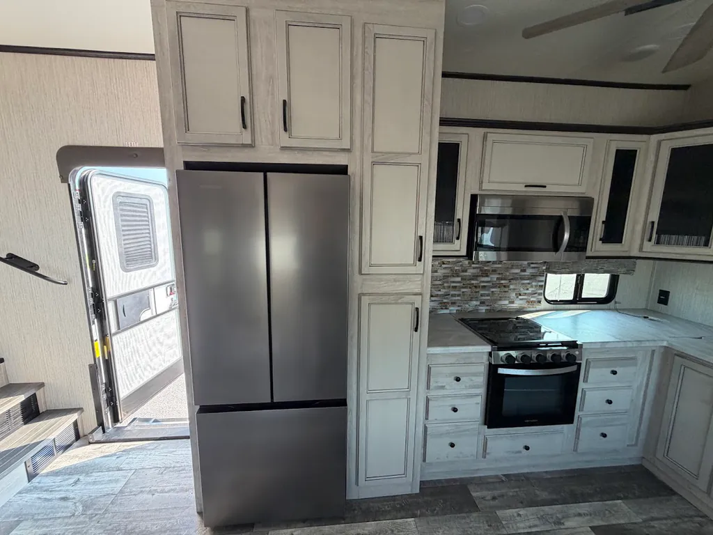 2022 Forest River Sandpiper 3330BH, Photos photo 20