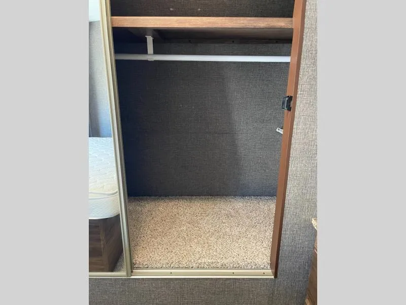 2015 Keystone RV Cougar X-Lite 30RLI - Photo 4