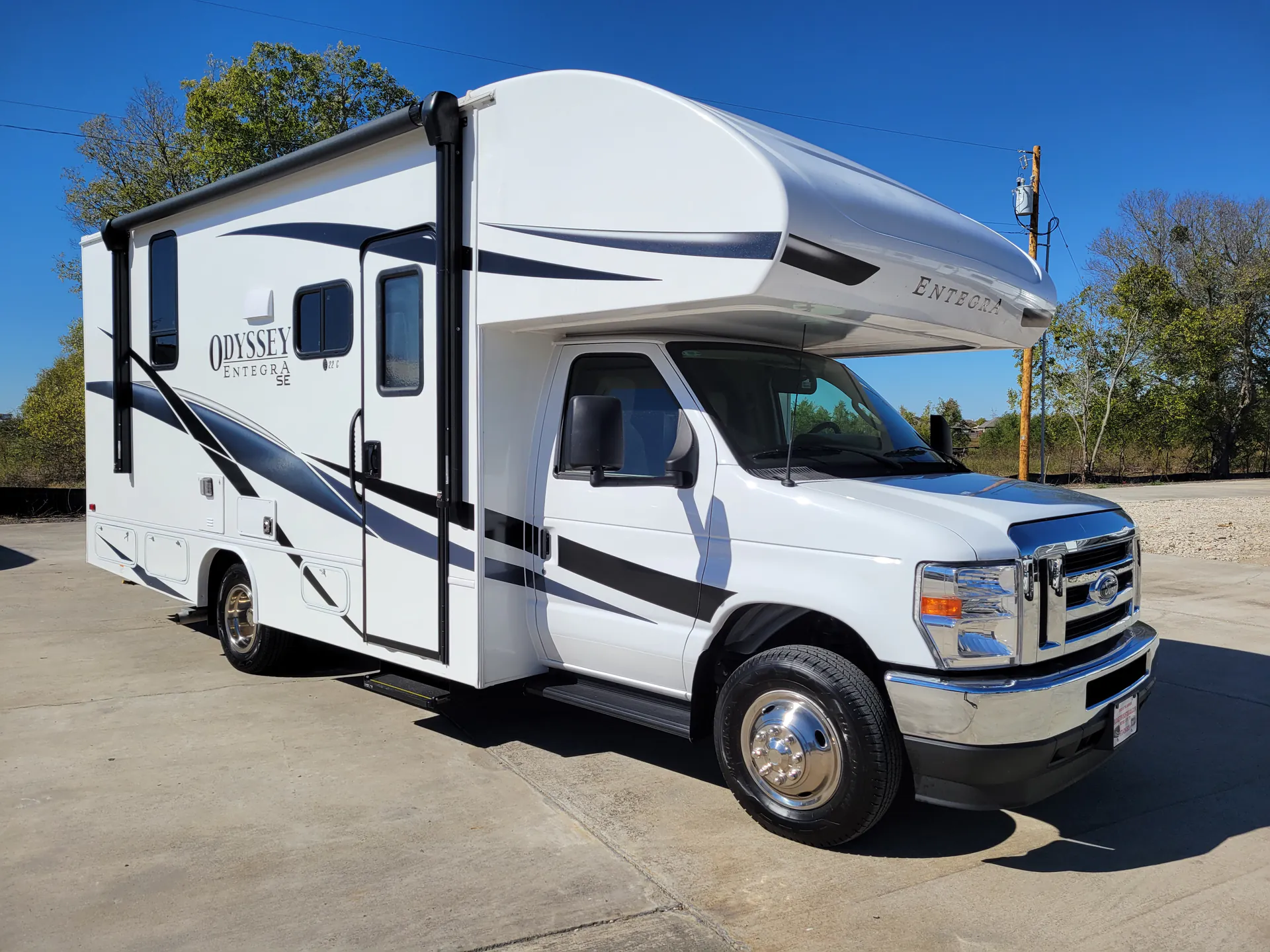 2025 Entegra Coach Odyssey SE 22C - Photo 2