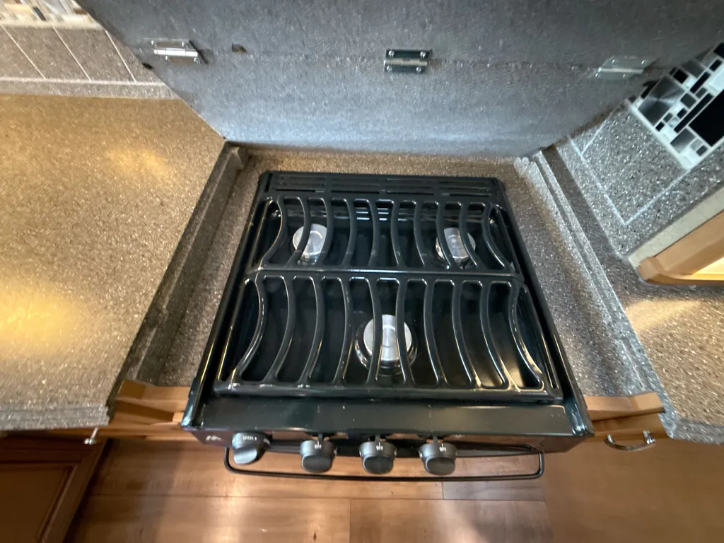 2015 Newmar Canyon Star 3914, Photos photo 9