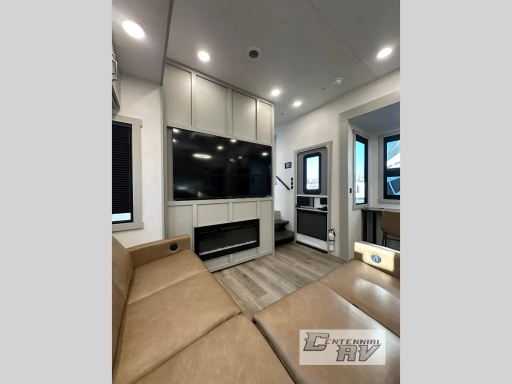 2026 Brinkley Model G 3950, Photos photo 31