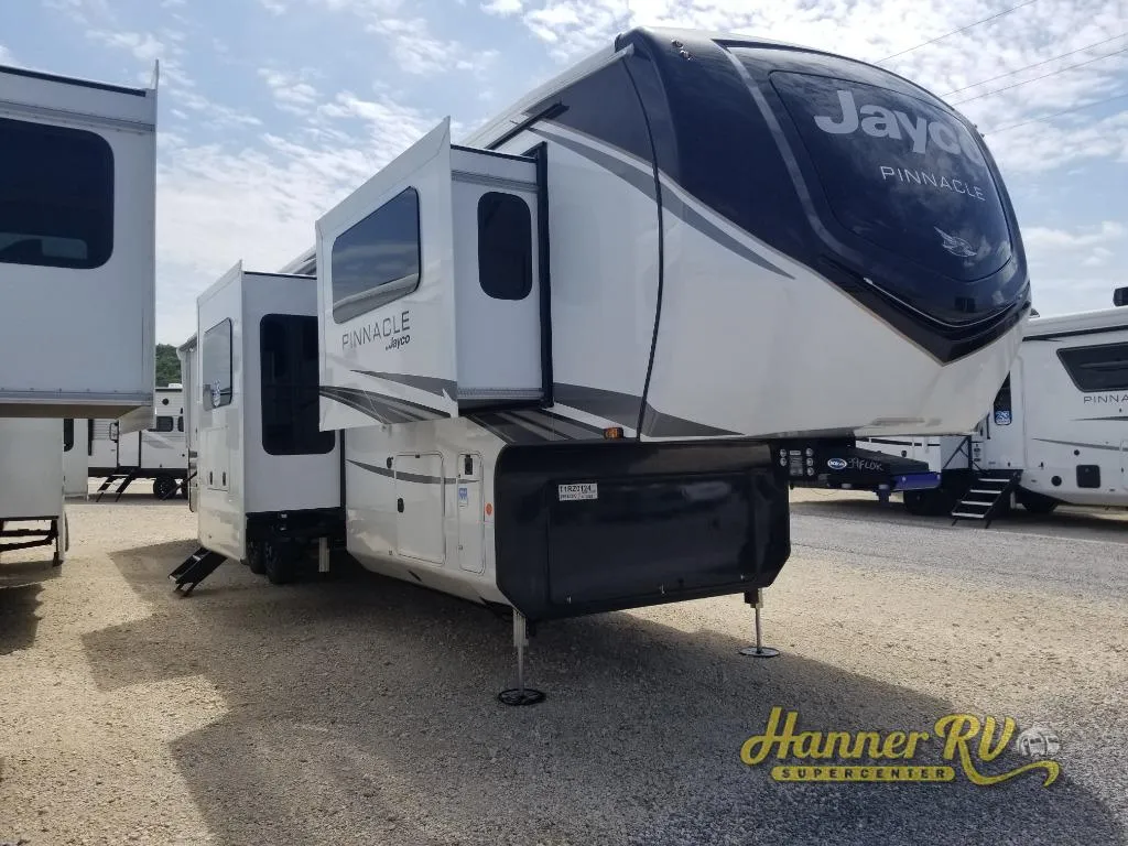 2026 Jayco Pinnacle 39FLOK - Photo 2