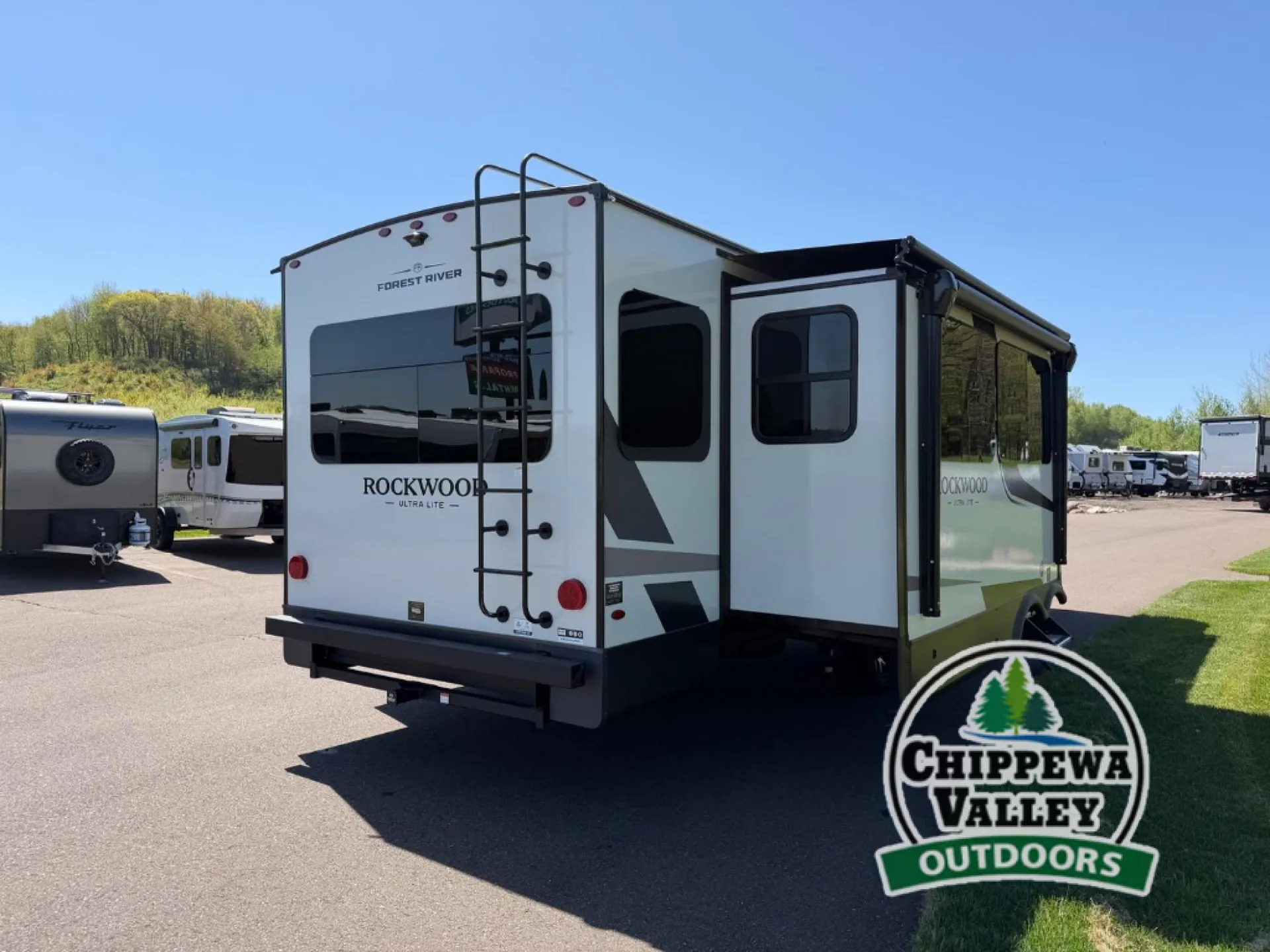 2026 Forest River Rockwood Ultra Lite 2906RL — Photo 6