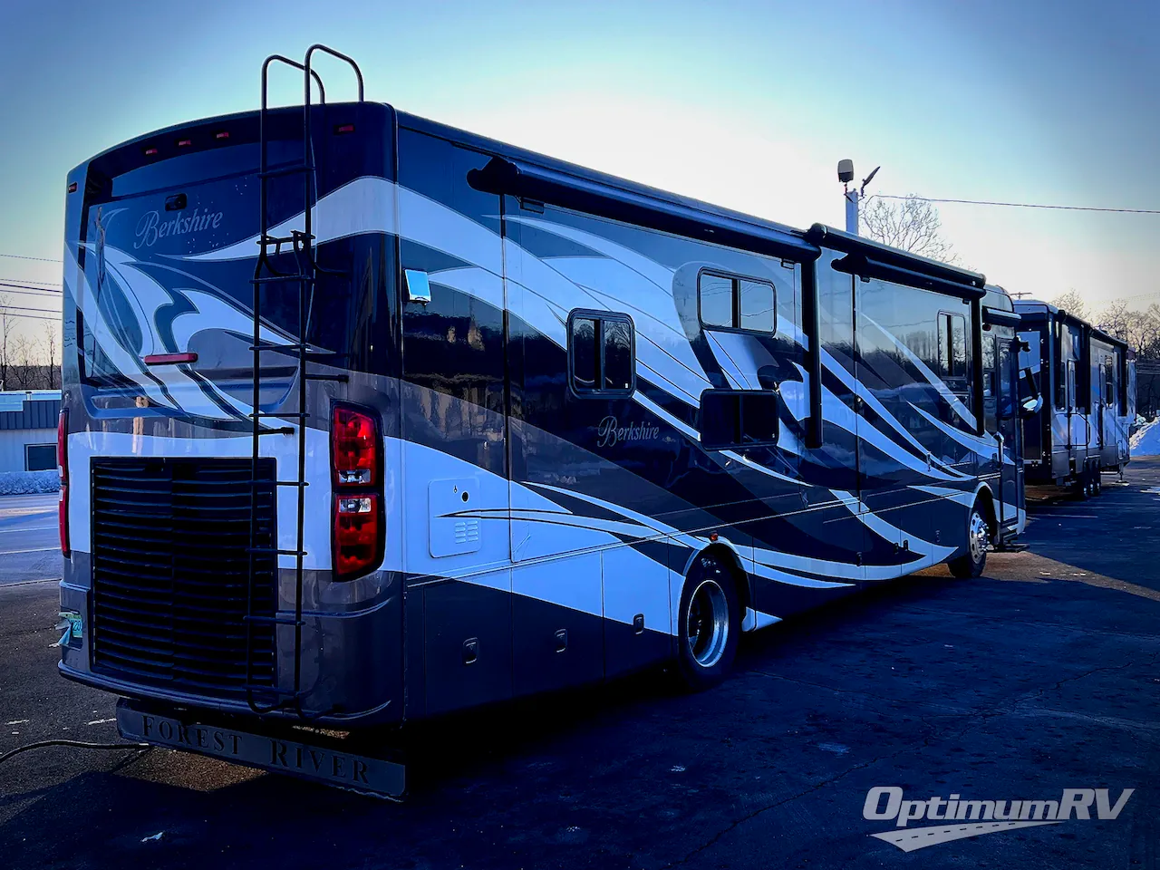 2014 Forest River Berkshire 390BH - Photo 3
