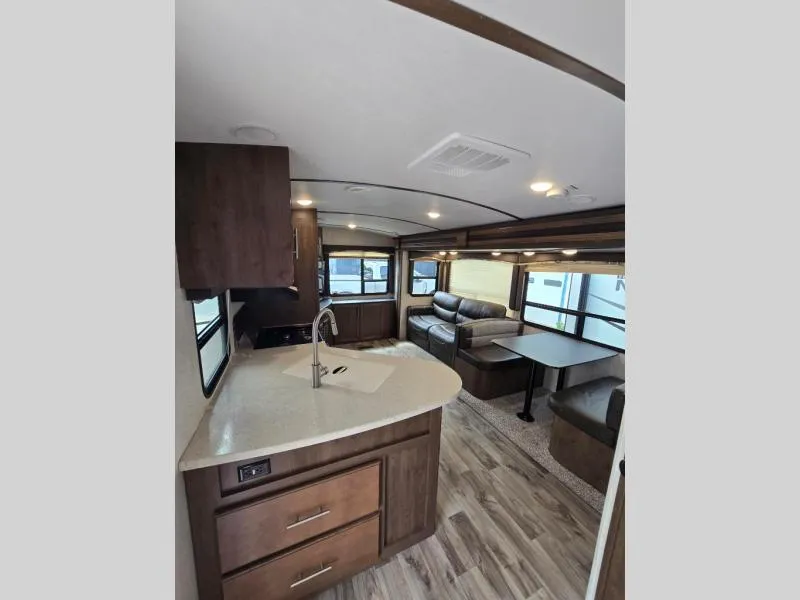 2018 Keystone RV Cougar Half-Ton Series 27RES - Photo 4