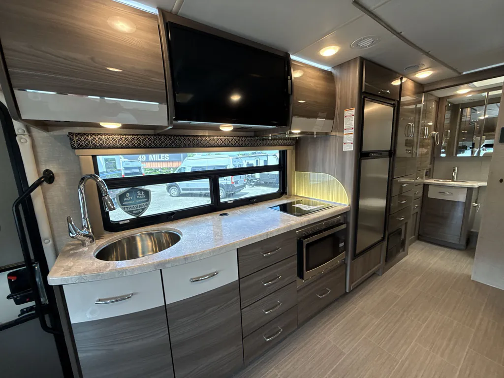2022 Thor Motor Coach Tiburon 24FB, Photos photo 14