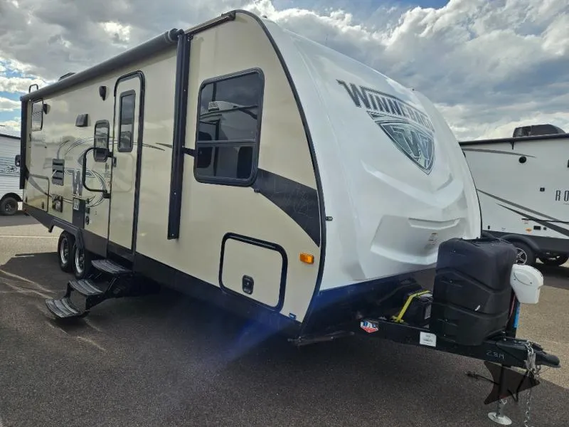 2019 Winnebago Minnie 2455BHS - Photo 2